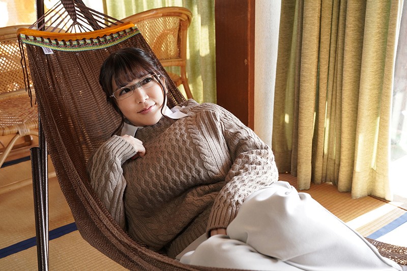 「町内会の巨乳ママ友たちがスパリゾートで小さな水着を着たら思わずポロリ！勃起を見せたら興奮してヤらせてくれた」VOL.1