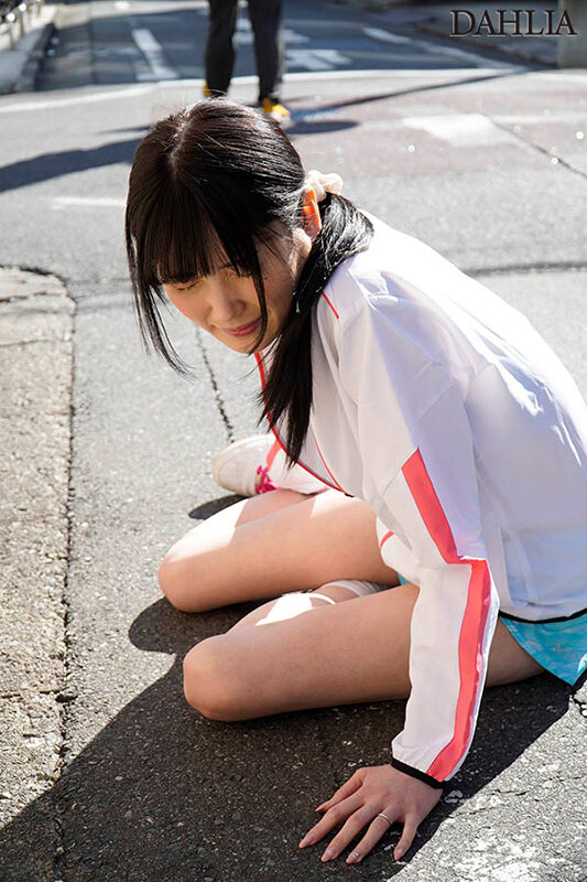 NOが言えない若妻とセクハラ整体師 本田もも本田もも