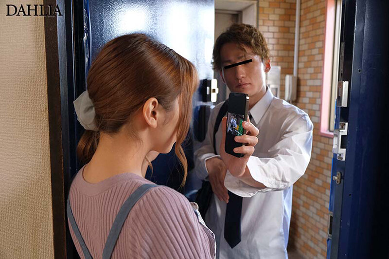 クソ生意気な息子の同級生たちに何度も犯●れ殺したいほど憎いのに相性抜群すぎて下品イキする母 友田彩也香友田彩也香