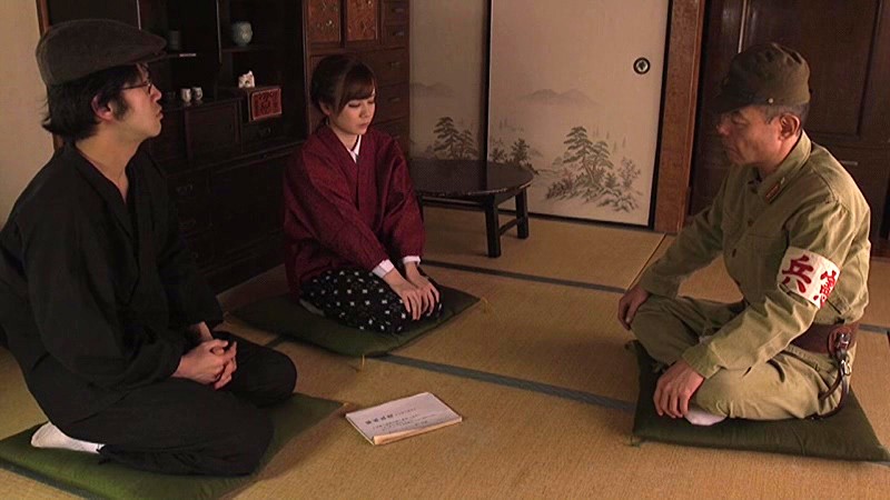 昭和女のエレジー 憲兵隊に捕まった夫の前で犯●れる若妻 貞操感に苛まれ快楽を堪え失神1942吉川あいみ