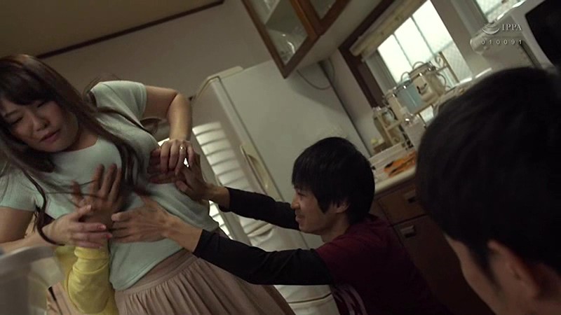 息子の友達のマセガキ共に性処理をさせられる母親 高城彩高城彩