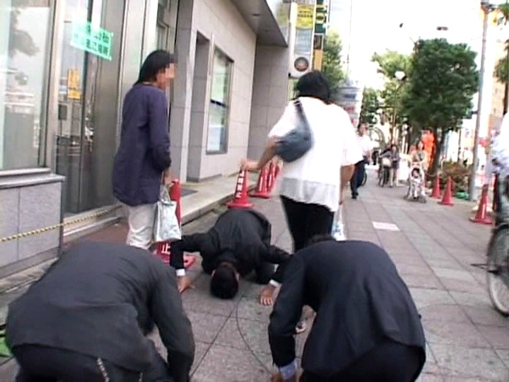 追跡FUCK！！ 続・人妻ナンパ228 ～京浜東北沿線 王子・赤羽土下座～