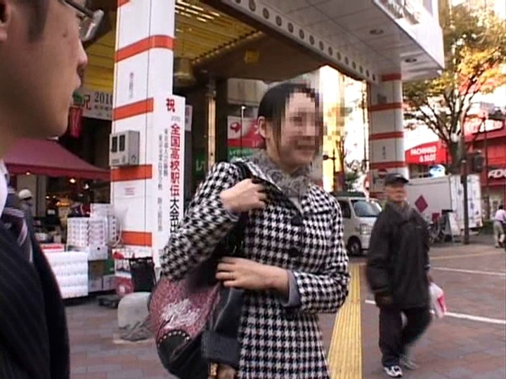 追跡FUCK！！ 続・人妻ナンパ230 ～初冬の大森・蒲田土下座～