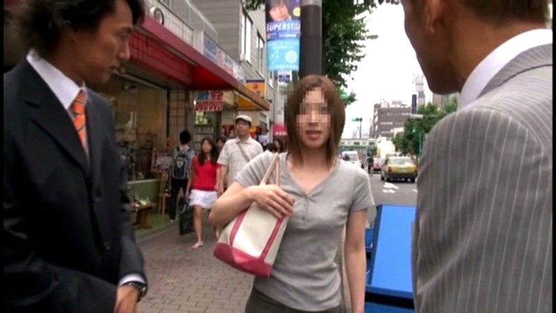 追跡FUCK！！ 続・人妻ナンパ237 ～新大久保コリアンタウン・新宿 土下座～