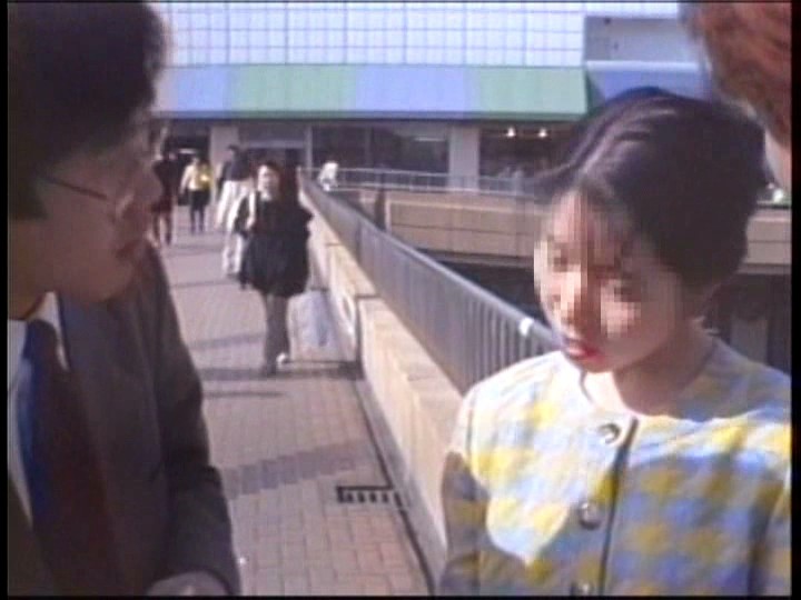 土下座人妻ナンパ特別編 再編集ロングヴァージョン豪華版240分 気高い高級熟女6人の好奇心旺盛な人妻の心に稲妻が走り愛液の渦に女体は沈んでゆく VOL.9