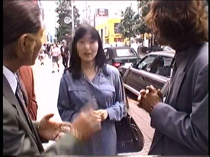 土下座人妻ナンパ特別編 再編集ロングヴァージョン豪華版240分 気高い高級熟女6人の恥じらい下着を掴みダメよ…許して！男たちに次々と犯●れ恍惚に震えた淫ら妻 VOL.10