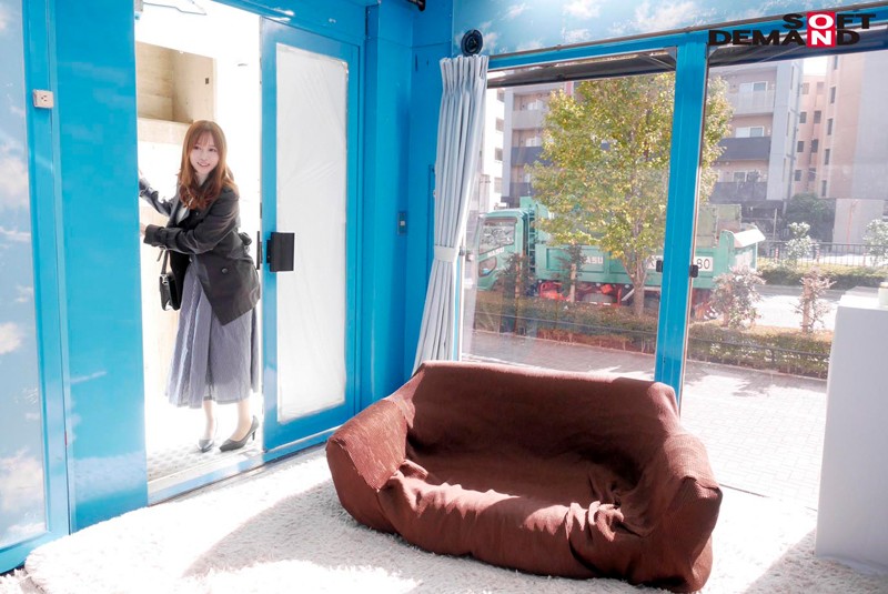 すみこ（26） 元CAの専業主婦 マジックミラー号 お金持ちの奥さんが乳首マッサージで乳首イキ！