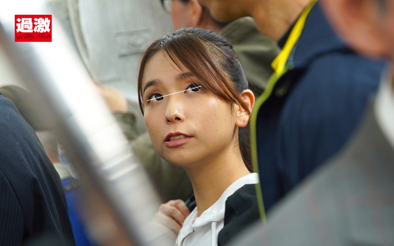 痴●師に全裸にされ恥ずかしい女体を震わせ感じまいと我慢する肉感妻