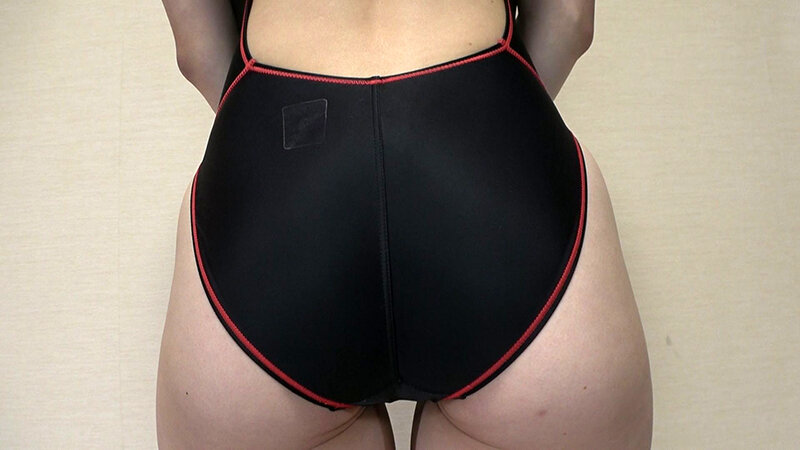 比嘉まりあ 濡れてテカってピッタリ密着 神競泳水着 可愛い女子の競泳水着姿をじっとりと堪能！着替え盗撮から始まり貧乳から巨乳にパイパン、ハミ毛、ジョリワキ等のフェチ接写やローションソーププレイや競泳水着ぶっかけ等を完全着衣で楽しむAV比嘉まりあ