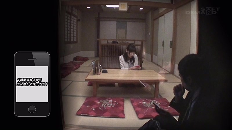 マジックミラー人妻不倫リサーチ 「酔うと急に色っぽくなる妻が心配で…」居酒屋で相席になった男性が妻を酔わせデカチンを握らせたら、鼻息が荒くなり旦那がいることも忘れ、チ○ポにむしゃぶりつくのか！？