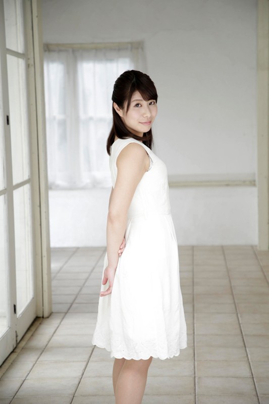 週7回毎日オナニーでパンツを濡らす欲求不満妻 工藤まなみ 29歳 AV DEBUT工藤まなみ