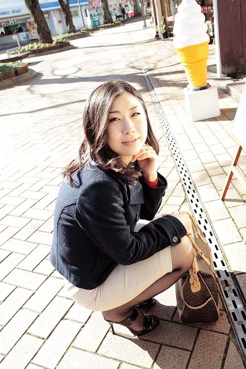 人妻と野外姦旅行 西山真理