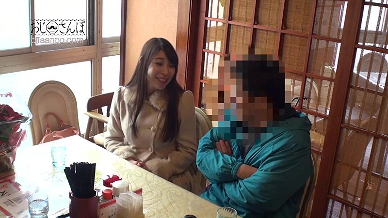 乳首責めだけでイクほど感度の高い美人妻と… おじさんぽ05 AVよりエロいエッチ見たくない？ 張りのあるFカップ巨乳を持つ可愛い人妻と下町探索お散歩デート。おじさんに足を絡めて中出しさせる奥さんの敏感反応がヤバい！香山美桜