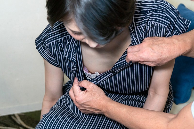 「わたしとなんかじゃ興奮しないよね？」超貧乳が引け目で一生懸命尽くしてくれる従順妻