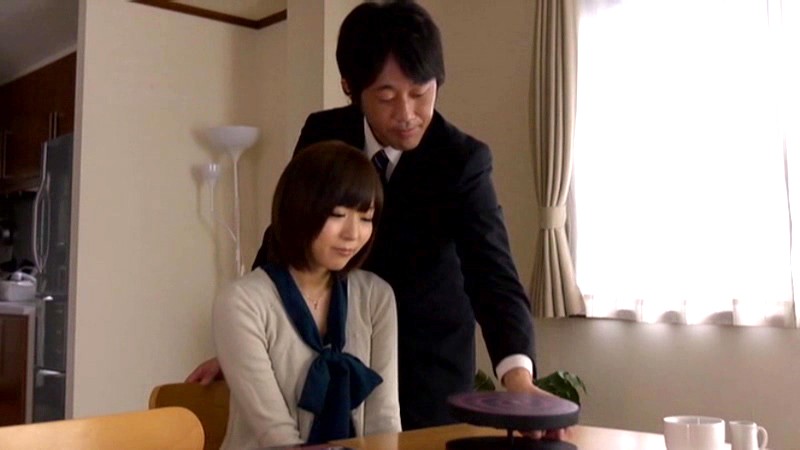 若妻催●調教 夫の目の前で犯●れる美人妻 麻倉憂麻倉憂