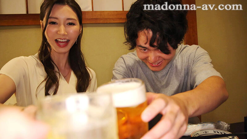 イイオンナだって酔い乱れたい夜がある。 愛弓りょうがひたすら痴女りまくる逆ナン生ハメはしご酒SEX愛弓りょう