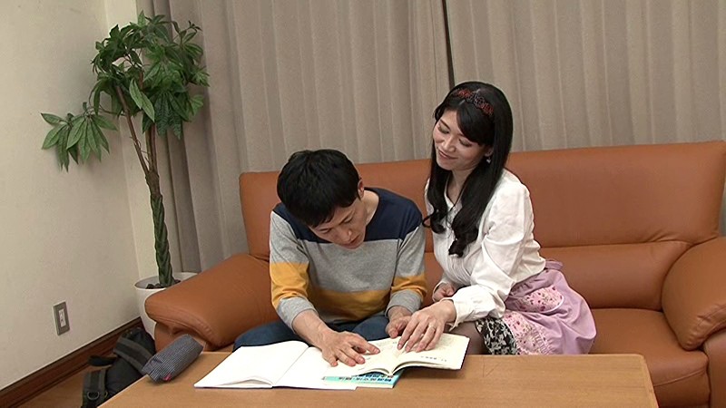 綺麗でいやらしい叔母さんの官能的な艶めく肢体に欲情する僕 福田涼子福田涼子