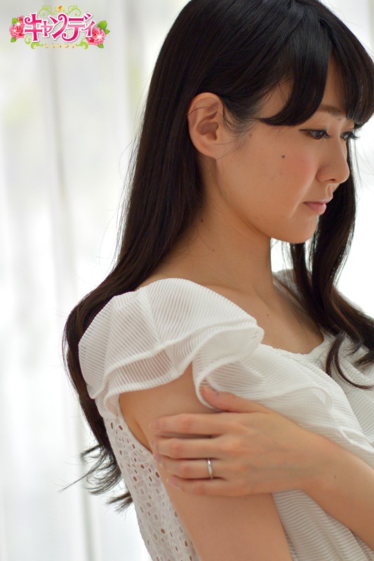 美脚スレンダー人妻 1本限りの中出しAV出演 小野ほのか小野ほのか