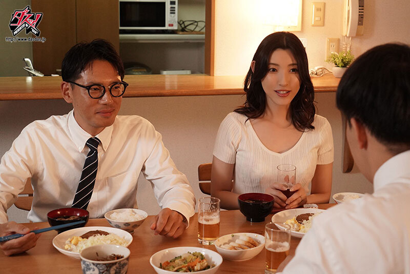 嫌がりながらおち○ぽ舐めても、下品で美味そうにしゃぶり続ける人妻。 森沢かな森沢かな（飯岡かなこ）