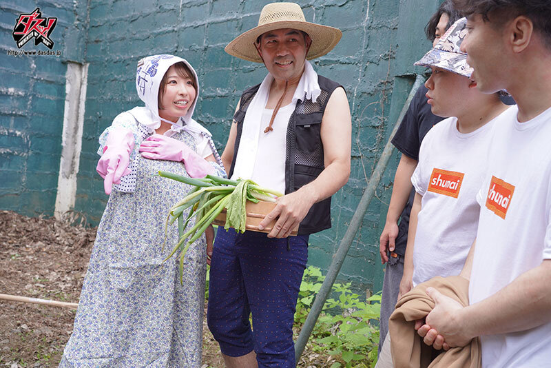 おらのオ○コに1ッ発2発と並々精子溢れるくらい中出ししてほしいっぺよ。下品マラ中毒の田舎純情イモ娘。 宍戸里帆宍戸里帆