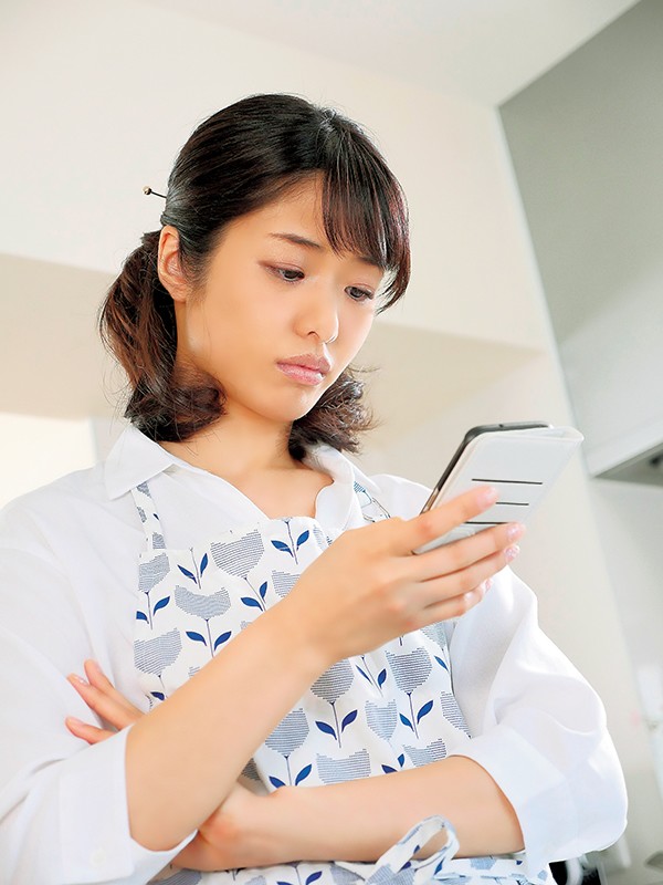 不倫相手に夢中で俺をイヤがる妻に何度も中出し【寝取りがえし】夫の特権を利用して妻が出かける直前に強襲FUCK、体舐めまくりセックス、危険日中出しetc. 川上奈々美川上奈々美