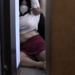 ［閲覧注意］輪●レ●プ映像 ノーカット無編集・婦女強●犯罪記録 豊満女体爆姦！ クロロホルムとスタンガンで昏●、媚薬で絶頂潮吹き、逃げ叫びながらも凌●の限りを尽くされドMメス豚性奴●と化す爆乳妻！ 豊永映美豊永映美