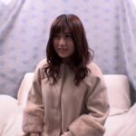 人妻ヌルッと生挿入中出しナンパ 濡れると穴空く紙パンティ擦り付け！そのままズボっ！！