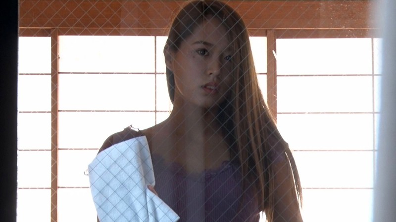 窓越しの誘惑 向かい部屋に住む人妻と覗き魔で童貞な僕との筆下しNTR性交一ノ瀬あやめ・宇野栞菜（阿部栞菜）・通野未帆