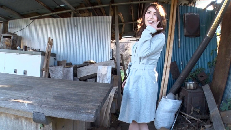 人妻不倫旅行 初めてのアナル中出しSEX 580分