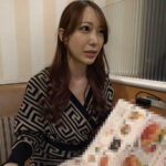 同じマンションに住む顔馴染みの… 禁欲に耐える美人妻を不倫覚醒イキSEXドキュメンッ