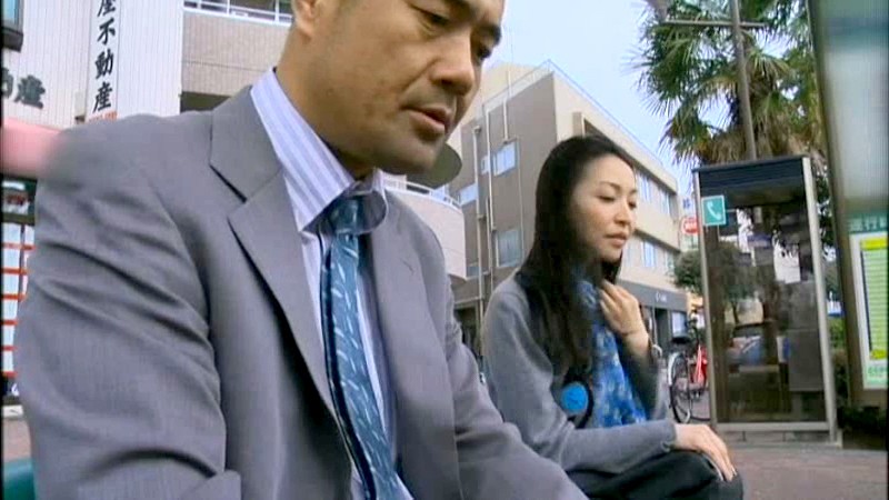 我慢出来ない人妻/我慢出来ない母親五月峰子・浅井千尋・杉本はるか