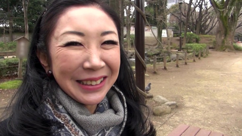 熟女ファンが選んだヌケるコリコリに勃起した貧乳乳首がエロ過ぎる絶倫おばさん10人4時間