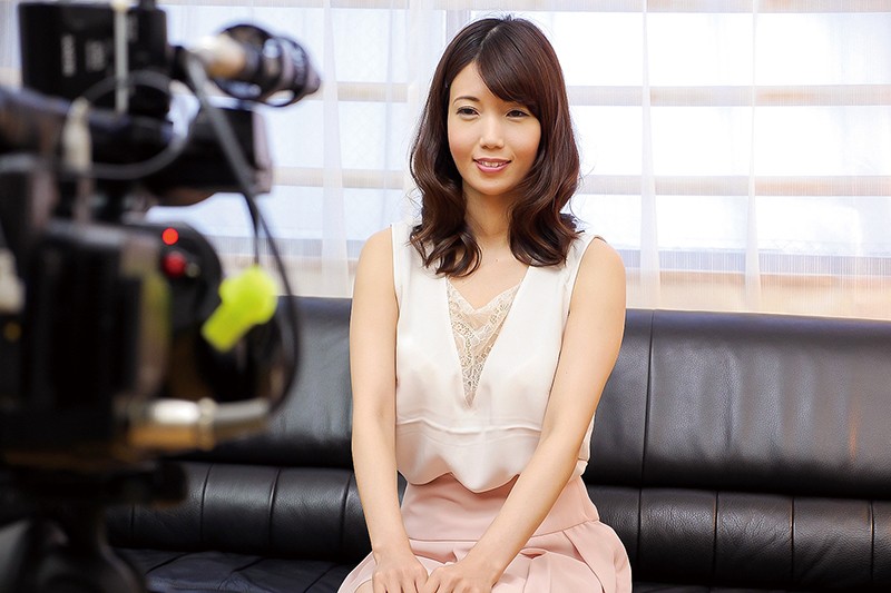 高収入バイトの広告に釣られ応募してきた色白美人妻 板橋区在住清城ゆきさん（30）清城ゆき