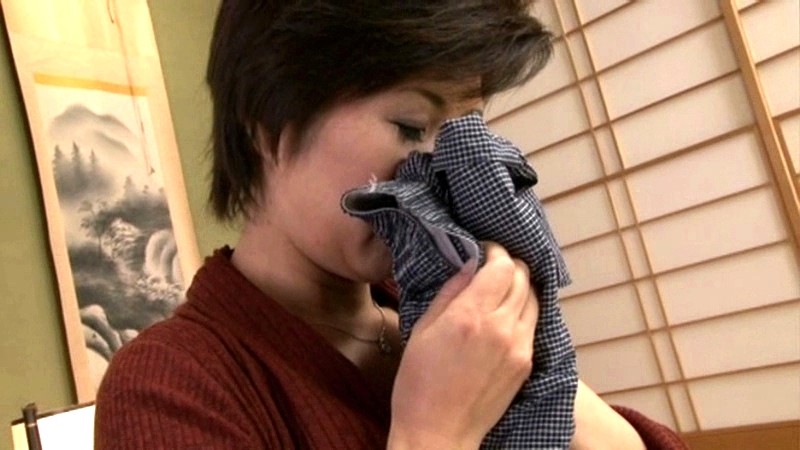 近親相姦 五十路の母とやりまくり 森貴代美森貴代美