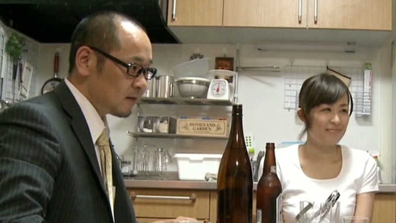 ザ・腹いせ強要映像！ 『ダメ部下の妻を、寝取るだけでなく仕事仲間たちにヤラせてやった！』平子さおり