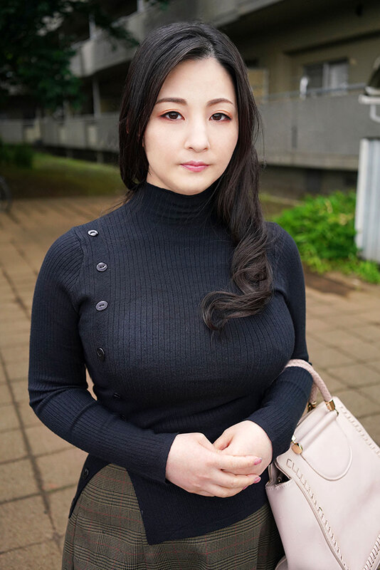 子供を産んだにも関わらず、奇跡の超A5ランク極上ボディの神乳Kカップ妻、セックスレスのあまり応募を決意。美彩（33歳）