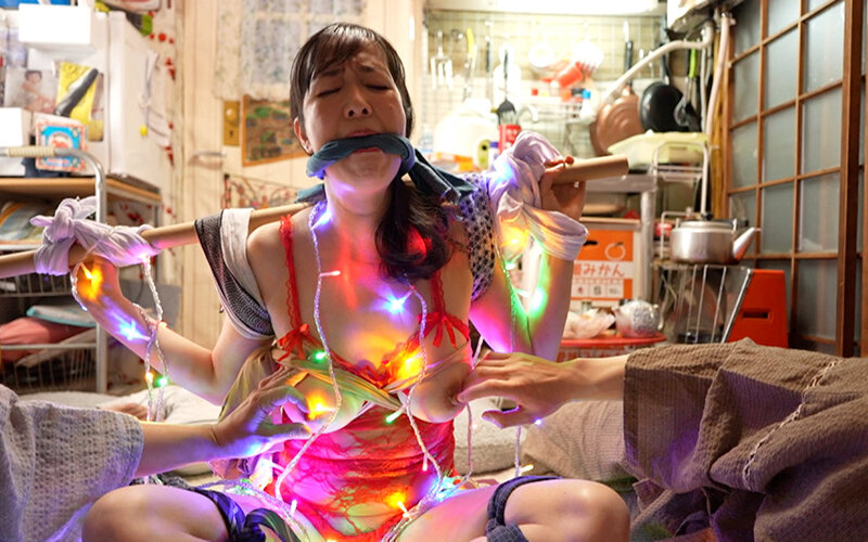 素人の縛り生中出し【色白ぽっちゃり肉便器妻編】近所のぽっちゃり奥さんは僕らのお掃除をしてくれる卑猥な肉便器雌豚でした。 成田かなこ成田かなこ