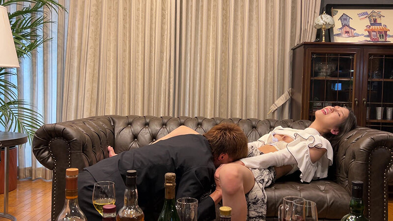 「俺の奥さん寝取ってみない？」愛を確かめるために妻と後輩を2人きりに…まさかの！絶倫チ○ポで壮絶なNTRをかまされた挙句、抜かずの追撃生中出しで愛妻マ○コを完全に奪われた話。 橘京花橘京花