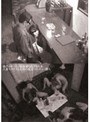 地方スナックで毎夜繰り広げられる人妻ホステスとお客の乱交パーティー潜入