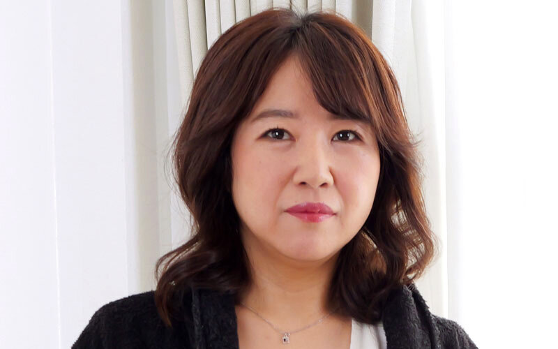 もてあました身体 敏感勃起乳首の三十路妻と自宅不倫 横沖圭奈横沖圭奈