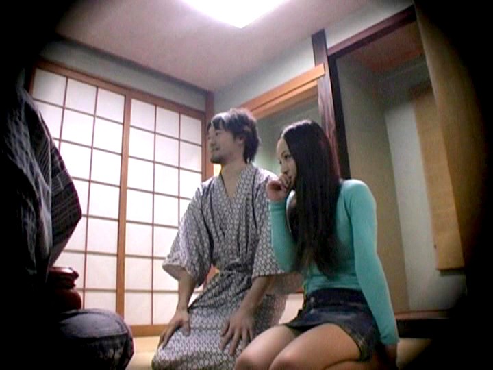 忘年会で部下の妻を強●裸踊り後に輪●したビデオ 総集編240分