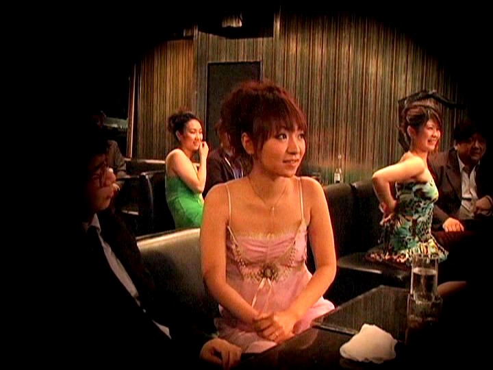 最近のオッパブは並みの風俗以上にスゴイ！ 若妻専門オッパイパブ盗撮 異常、過激進化フーゾク事情2013