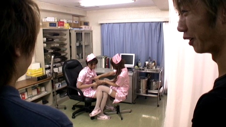 巨乳フードルパラダイス里美りん・黒木麻衣（花野真衣、SHIHO）・麻生岬