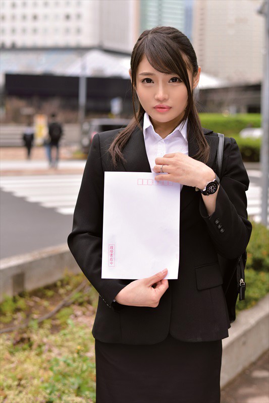 人妻就職活動～恥辱のセクハラ面接～ Vol.001