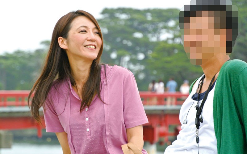 全国津々浦々 出会い系 本物素人図鑑 vol.1～人妻編～