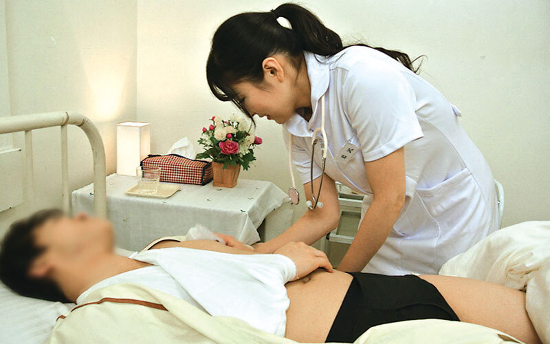 入院中に溜まったチ○ポを性処理してくれる美人ナース高槻れい・岩沢香代・小峰みこ