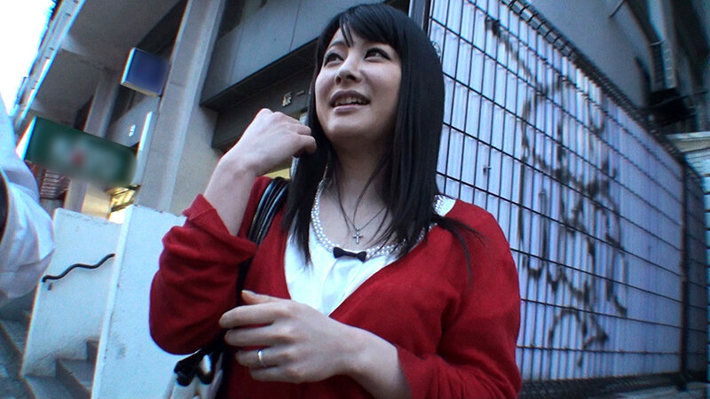 人妻AV鑑賞ナンパ ごく普通の奧さんに昼ドラの試写と偽って強烈にエロい映像を見せてみたら… はたして何人とやれるのか？ むっつりスケベな奧さん12人GET4時間スペシャル