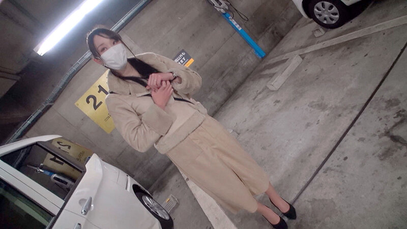 ナンパコNo.26 旦那とのSEXに満足していないGカップ美スタイルな子持ち人妻は自分で腰を動かしクリ触りながら2回中出しされた！