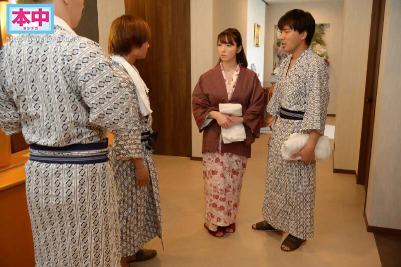 友達と行った温泉宿で不倫中の巨乳上司と部下を発見。混浴温泉に呼び出して何度も何度も中出しした。 小花のん小花のん