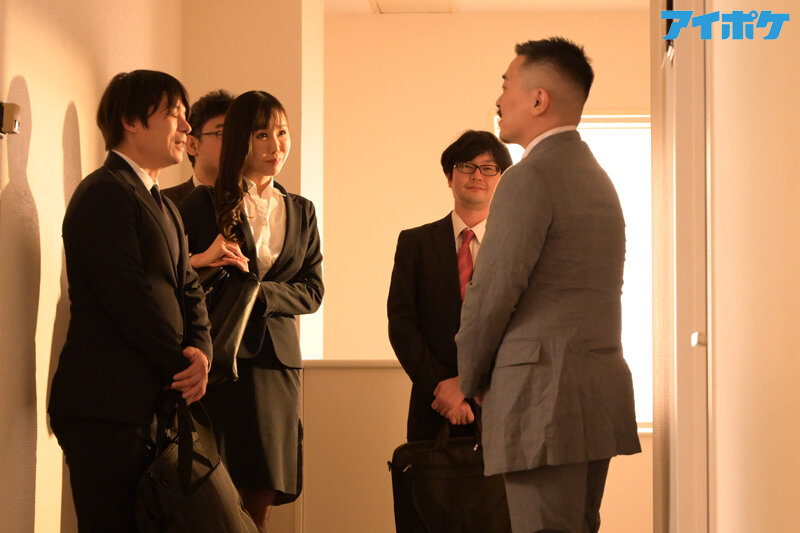 出張先相部屋NTR 絶倫の上司に一晩中何度もイカされ続けたキャリア女子社員 稲森美憂稲森美憂